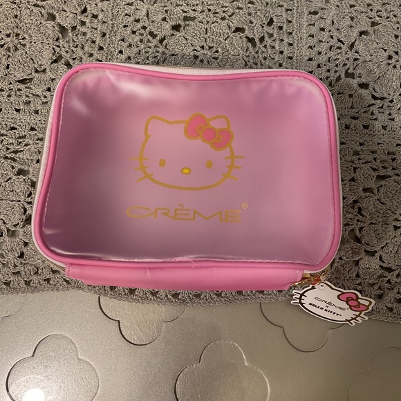 The Crème Shop x Hello Kitty Bundle - Picture 6 of 15